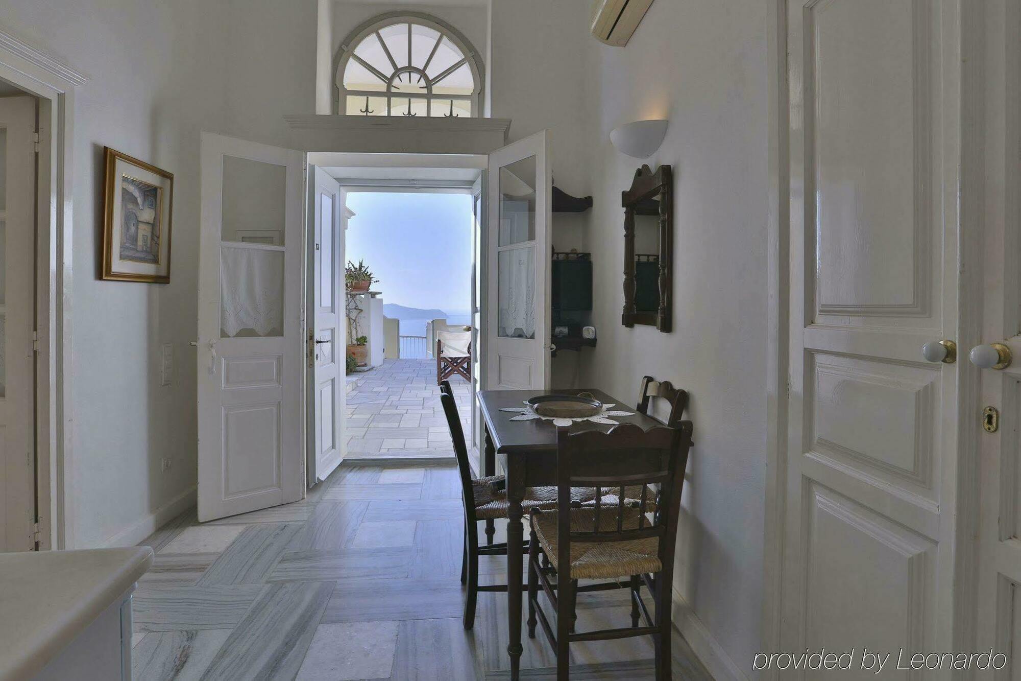 Cori Rigas Suites Fira  Interior foto